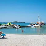 Parque de vacaciones Centre Bi Village 4*