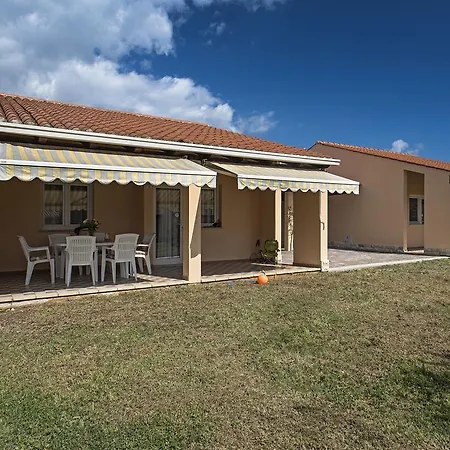 Centre Bi Village
