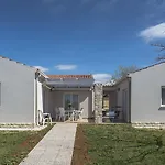 Centre Bi Village