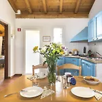 Centre Bi Village Tatil parkı 4*
