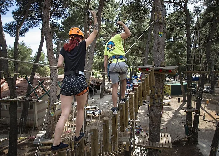 منتزه العطل Centre Bi Village 4*