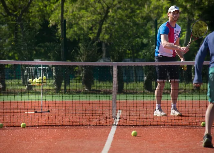 Centre Bi Village 4* فاجانا