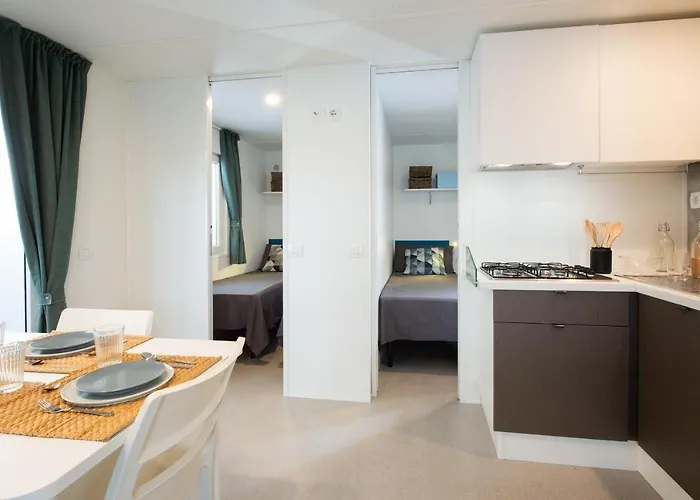 Centre Bi Village 4* فاجانا