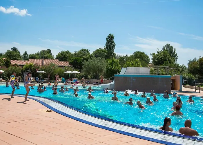 Centre Bi Village منتزه العطل فاجانا